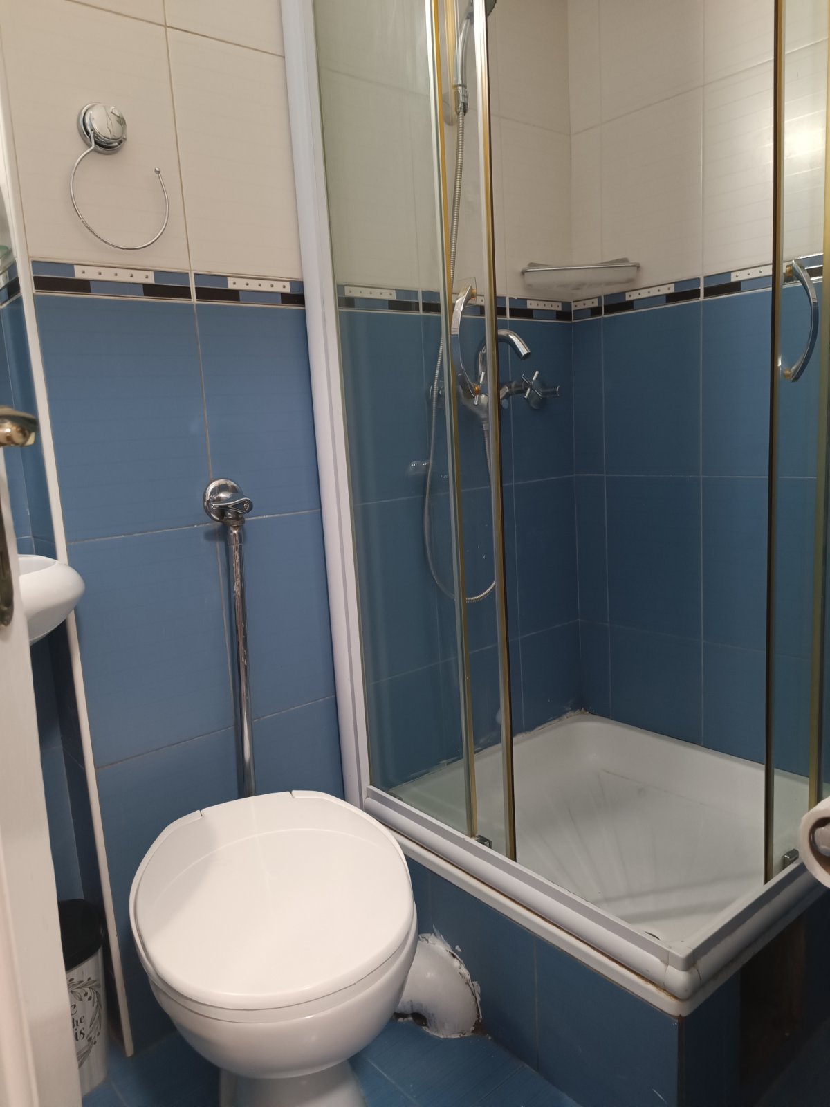 Izdajem renoviran 1.0 stan u Paviljonima, 35 m2
